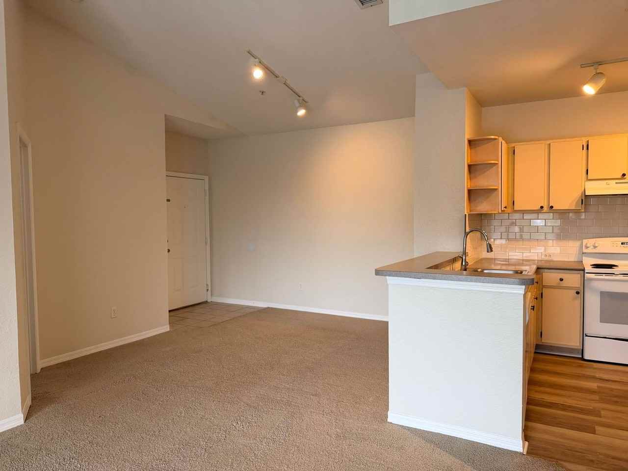 2651 Maitland Crossing Way - Photo 5 of 29