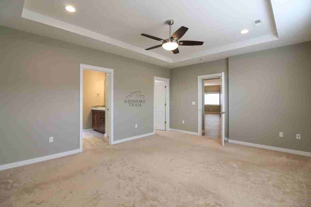 4743 Jodie St - Photo 7 of 15