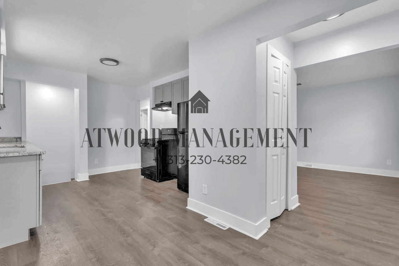7677 Westwood St - Photo 6 of 17
