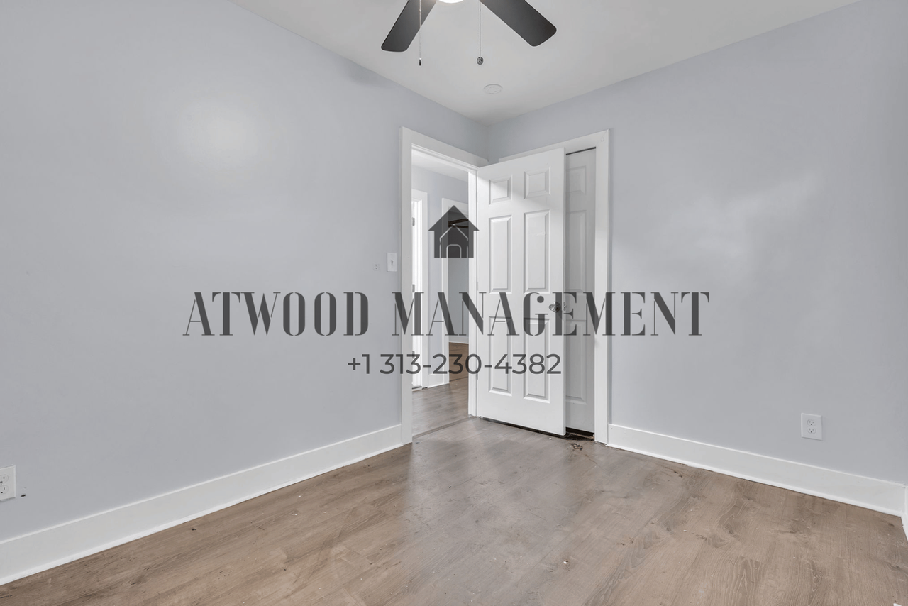 7677 Westwood St - Photo 7 of 17