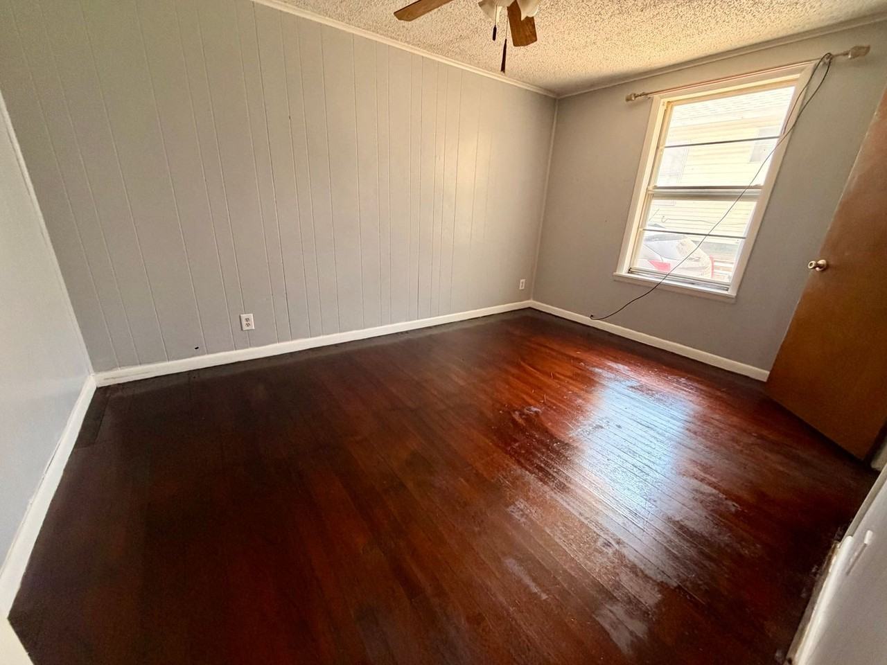 816 N Broadway Ave - Photo 6 of 7