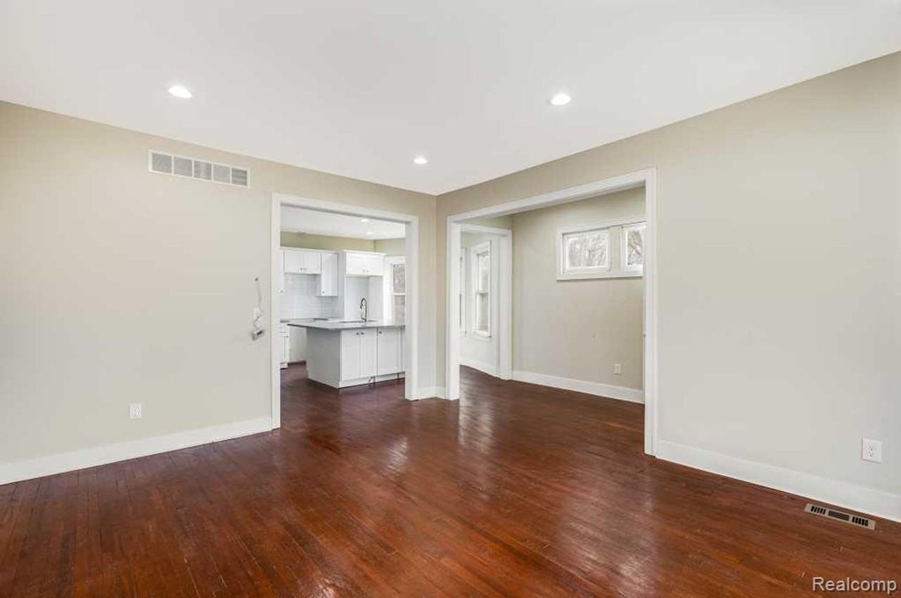 1436 Baldwin St - Photo 4 of 9