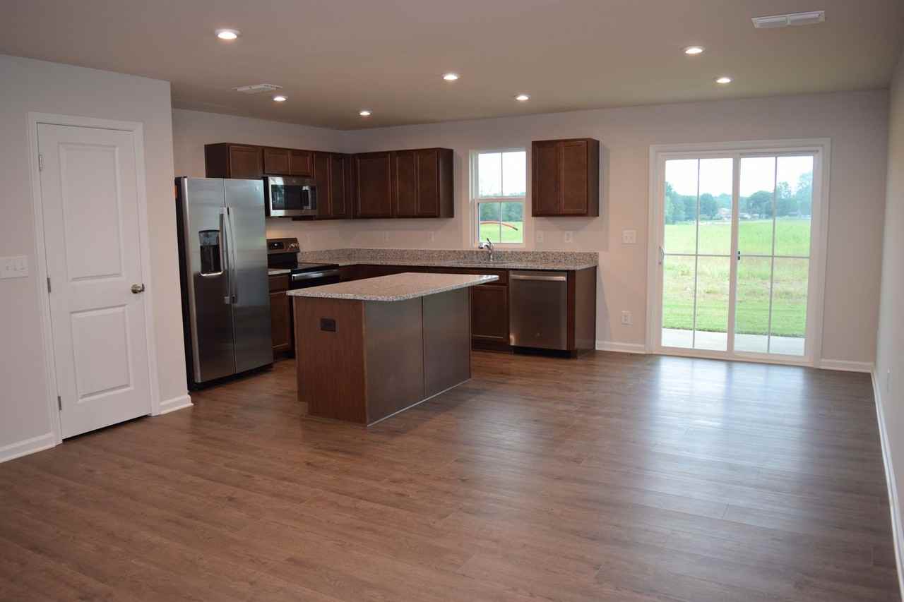1530 39th Avenue Loop Ne #5 - Photo 6 of 44