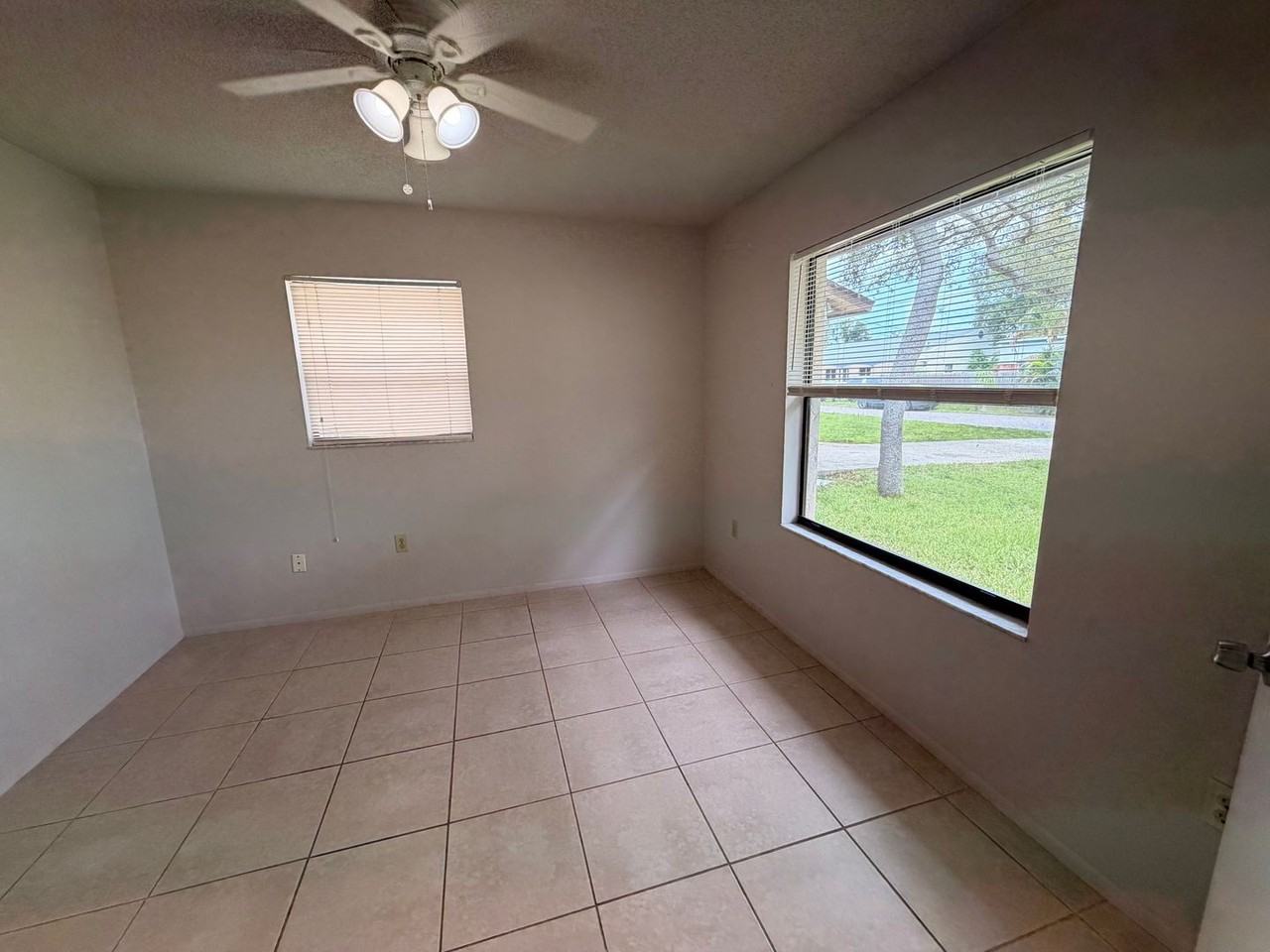 1832 Rita St - Photo 2 of 10