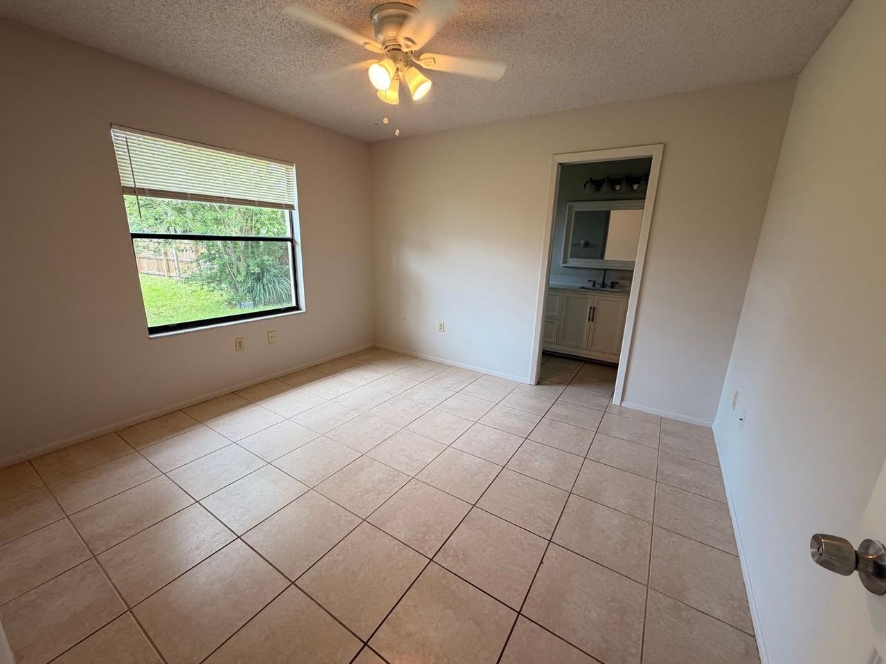 1832 Rita St - Photo 7 of 10