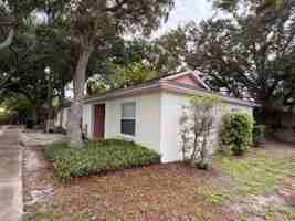 featured image of 1935 Livingstone St
