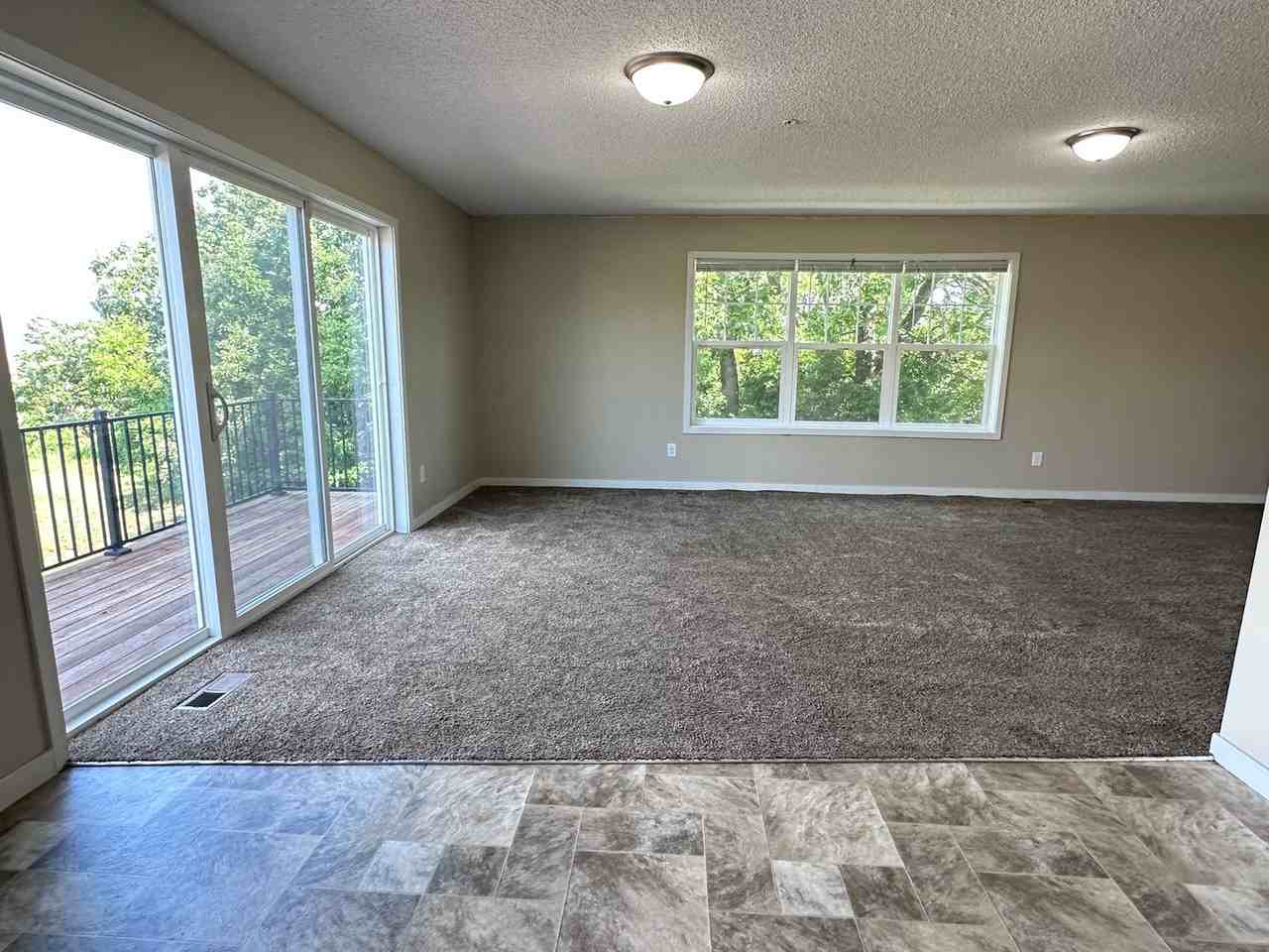 11964 Emery Village Dr N - Photo 4 of 20