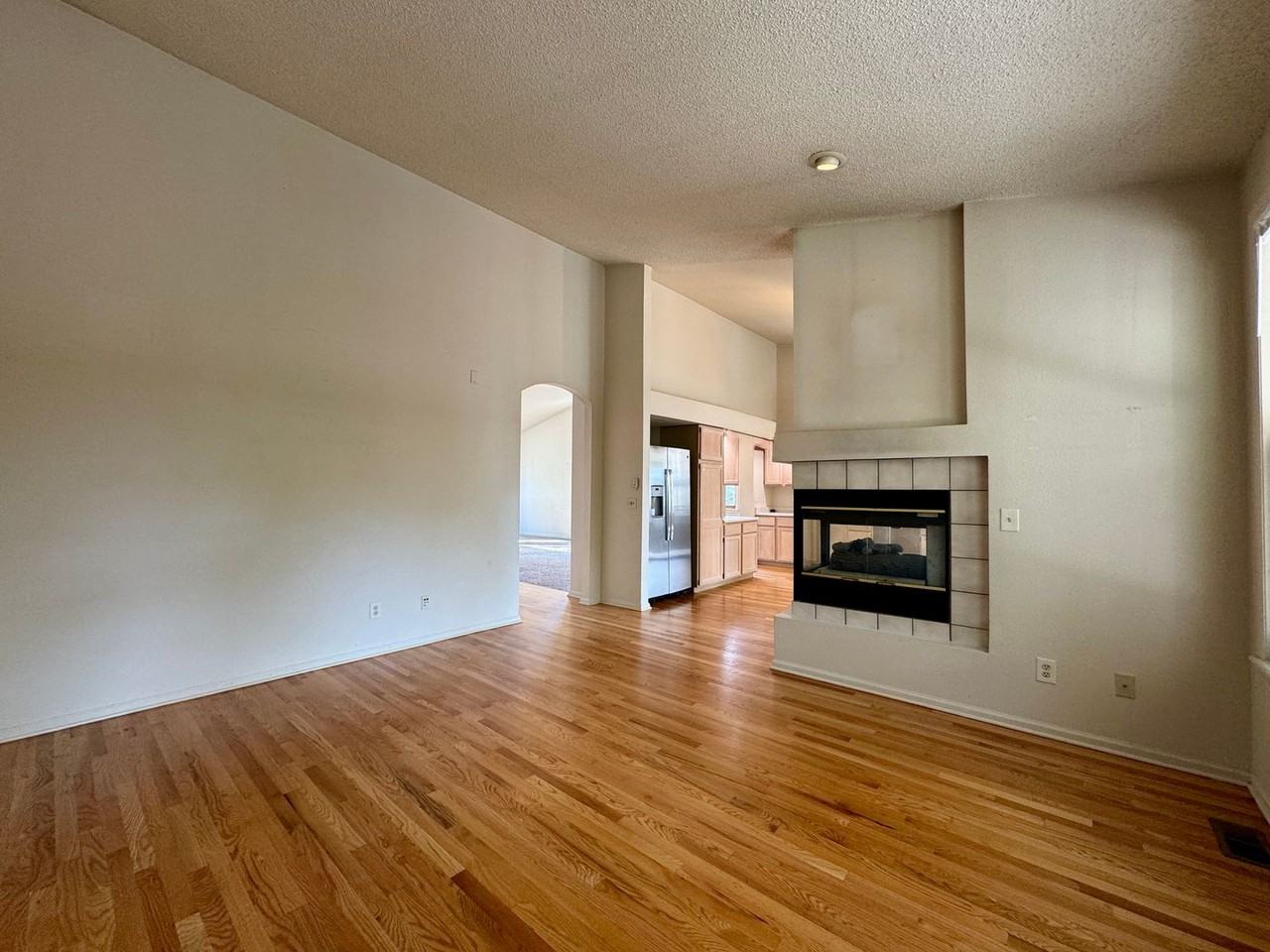 2404 S Holman Cir - Photo 6 of 30