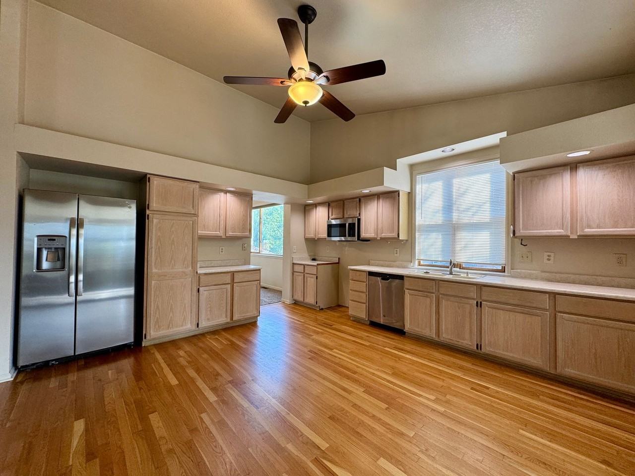 2404 S Holman Cir - Photo 7 of 30