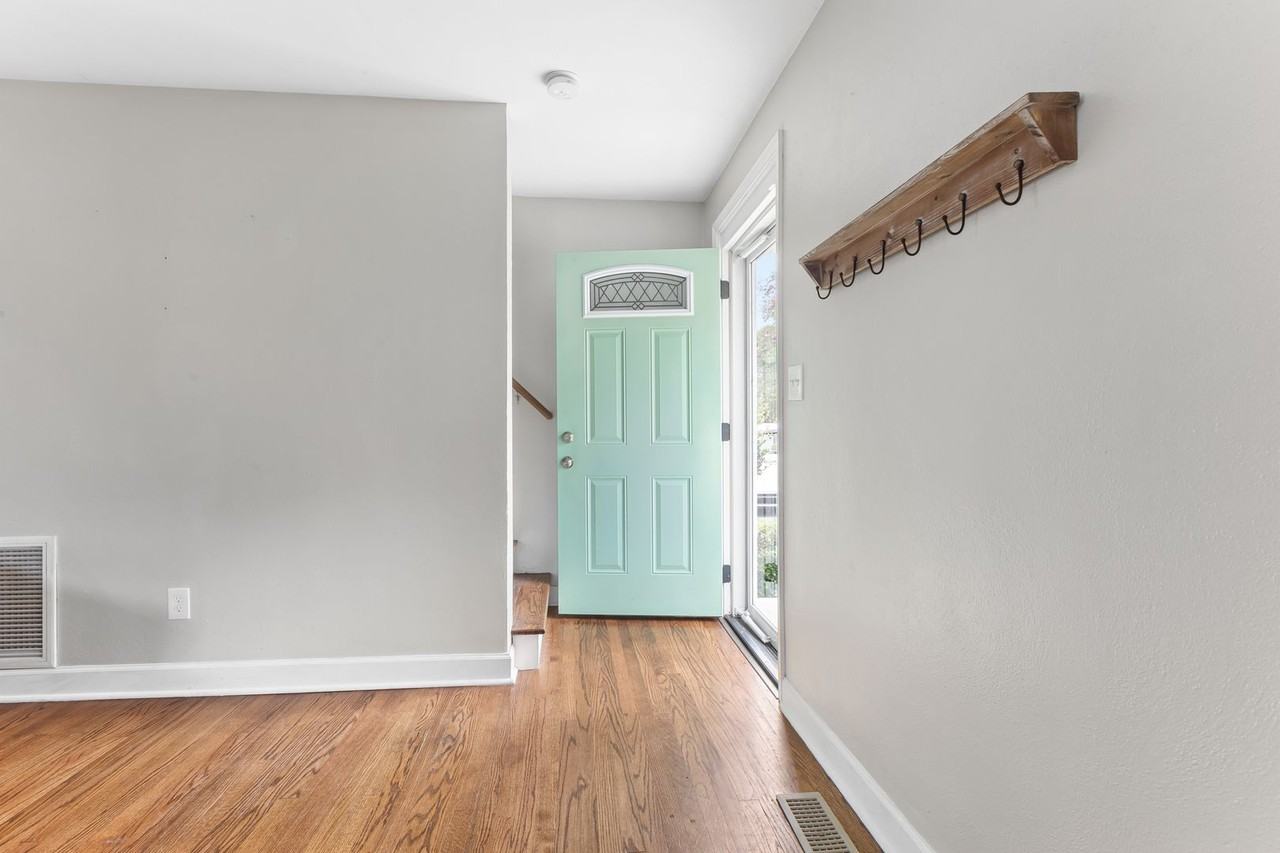 1325 Calla Ave - Photo 4 of 32