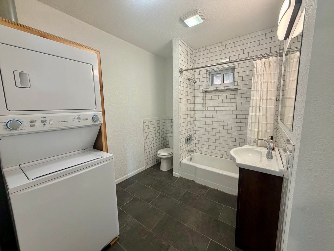 2202 Lexington Ave - Photo 5 of 17