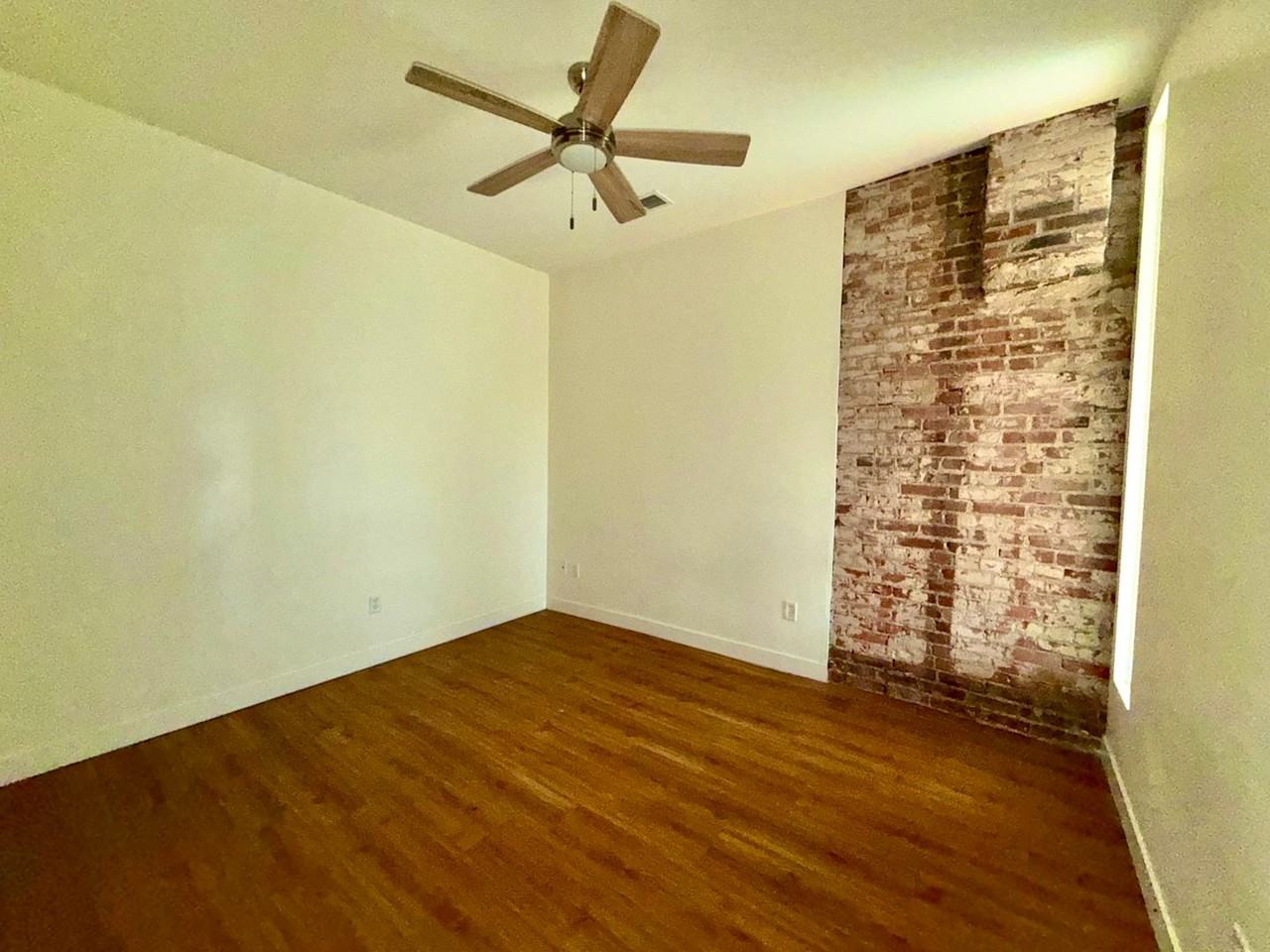2201 Lexington Ave - Photo 7 of 10