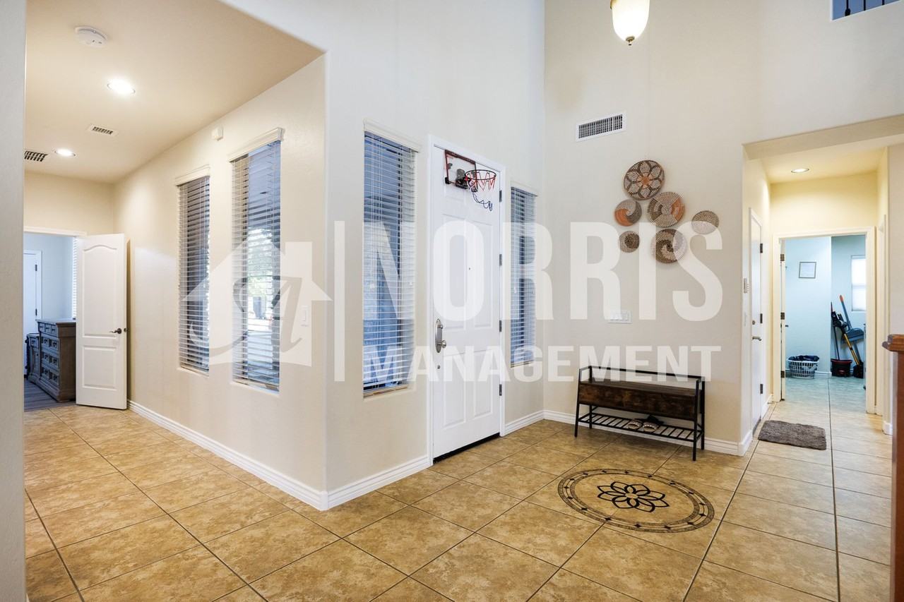 311 W Blue Lagoon Dr - Photo 7 of 50