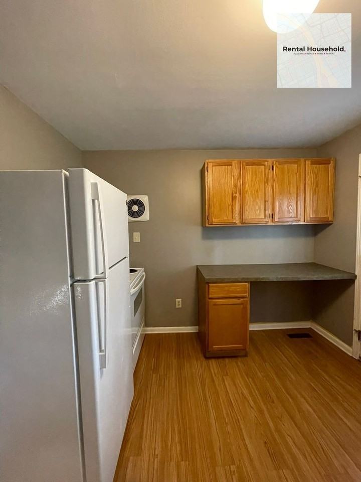 4471 Croissant St - Photo 5 of 14