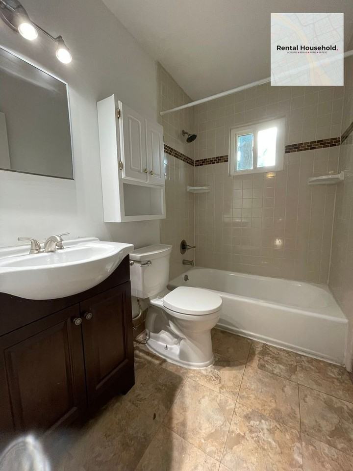 4471 Croissant St - Photo 6 of 14