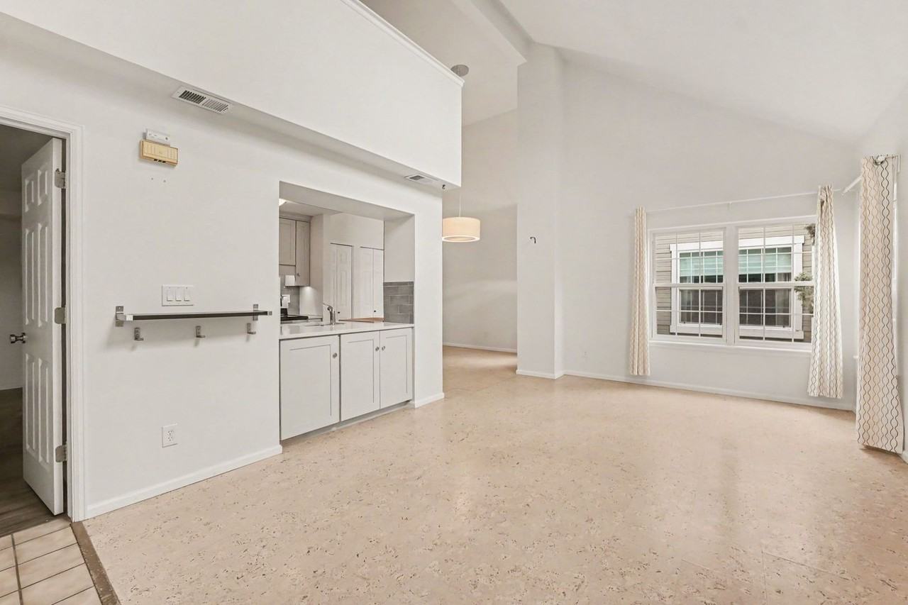 6761 S Ivy Way #B6 - Photo 5 of 23