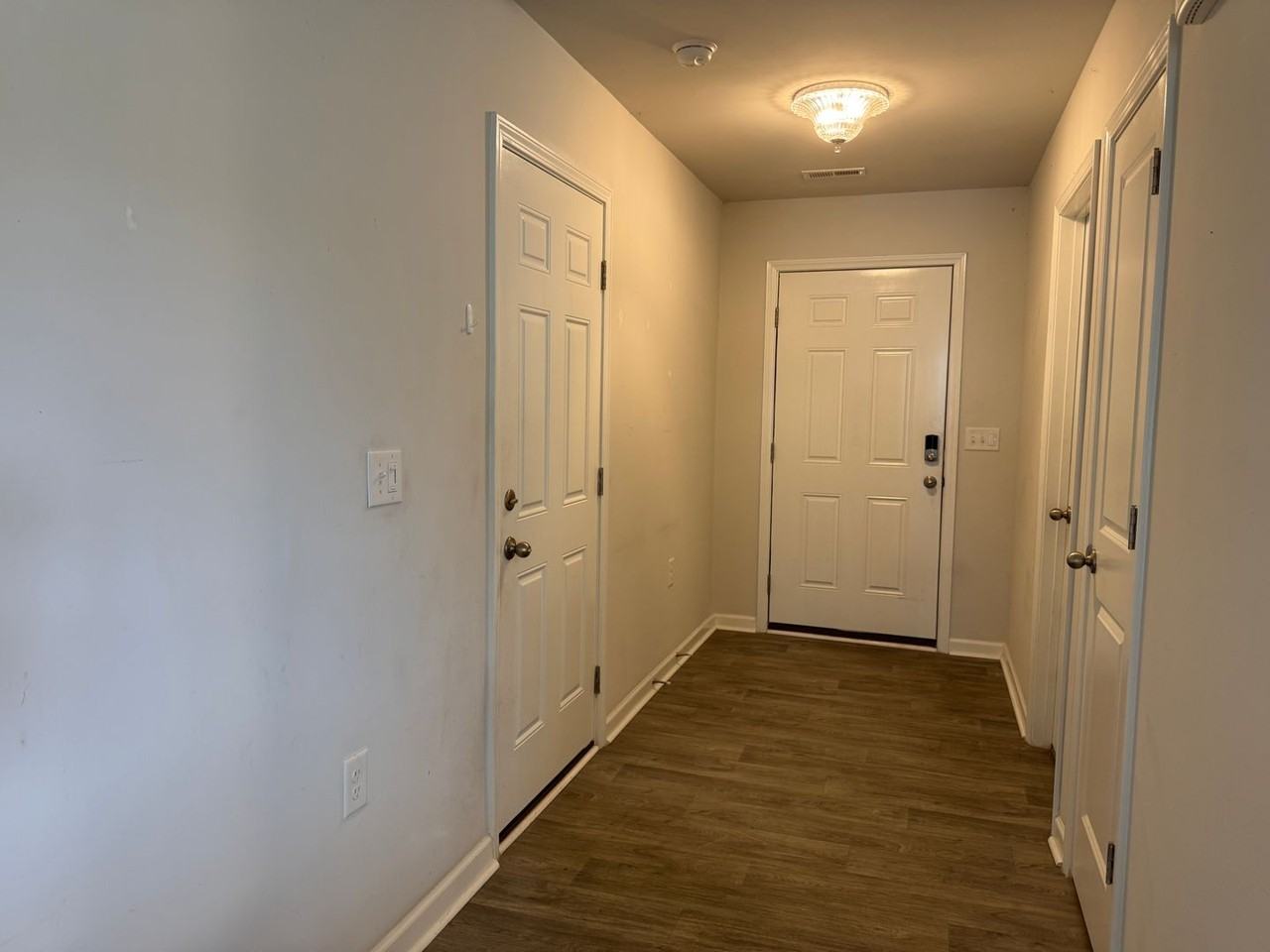 102 Jessica Ct - Photo 2 of 19