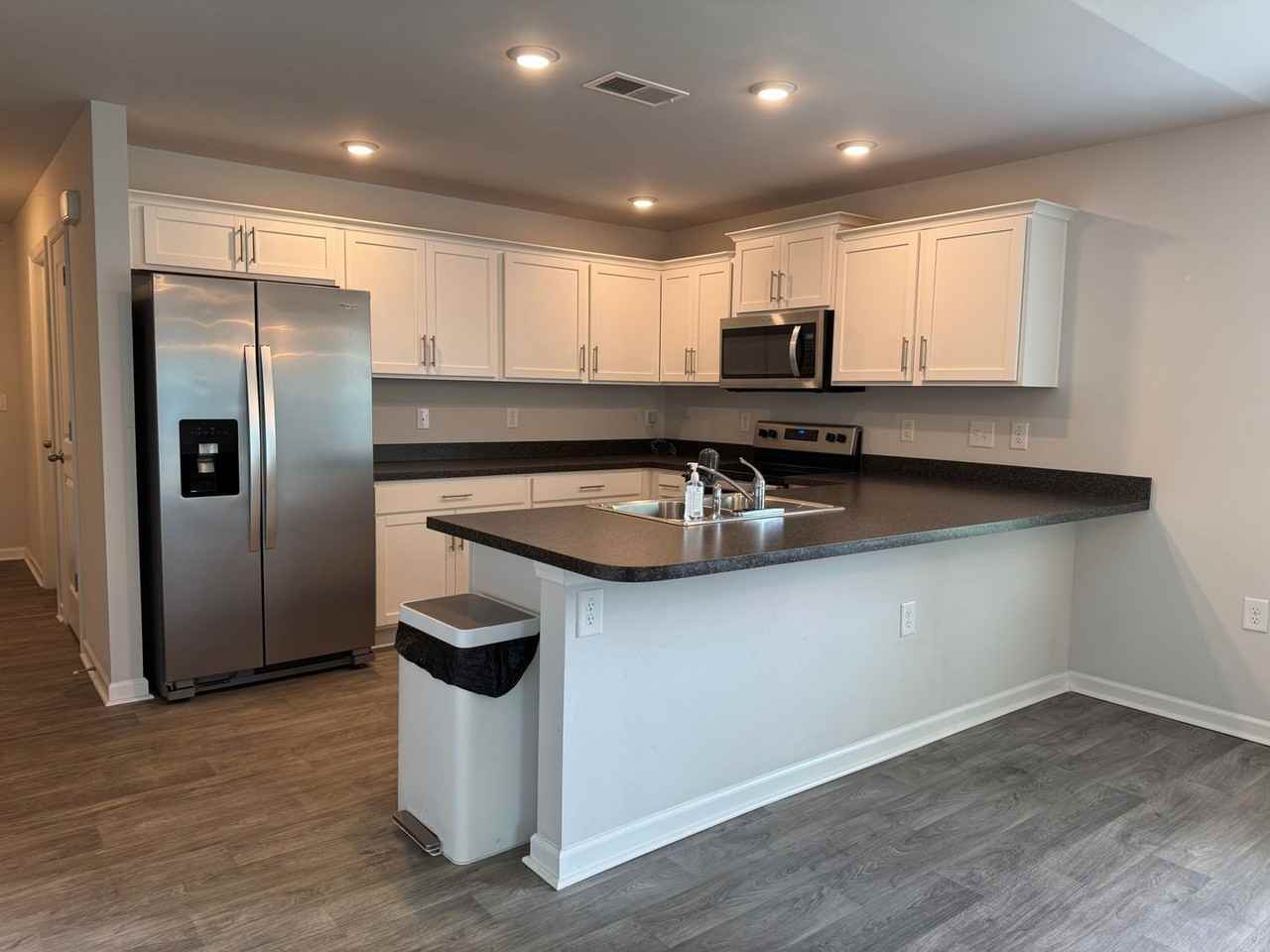 102 Jessica Ct - Photo 4 of 19