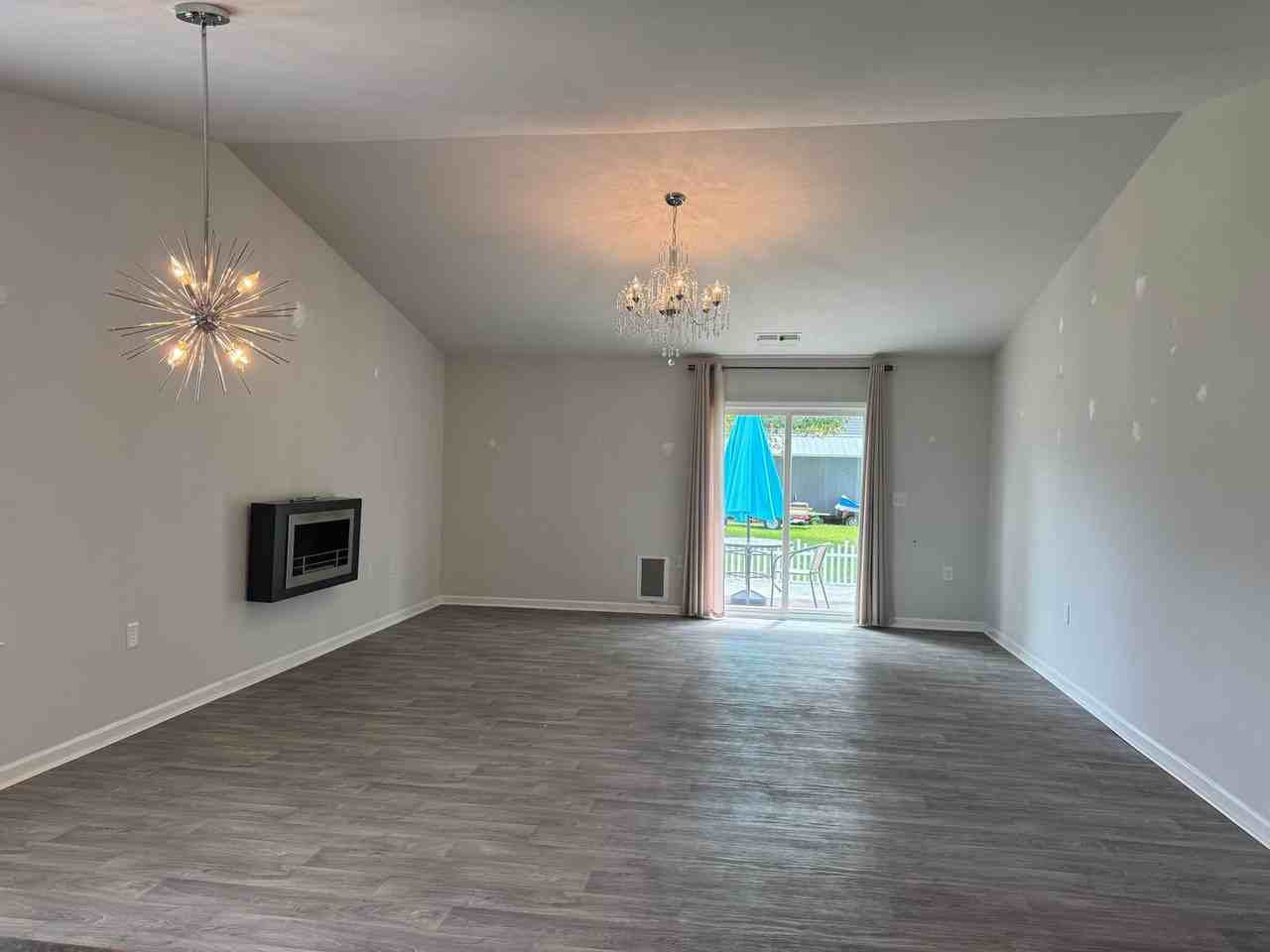 102 Jessica Ct - Photo 3 of 19