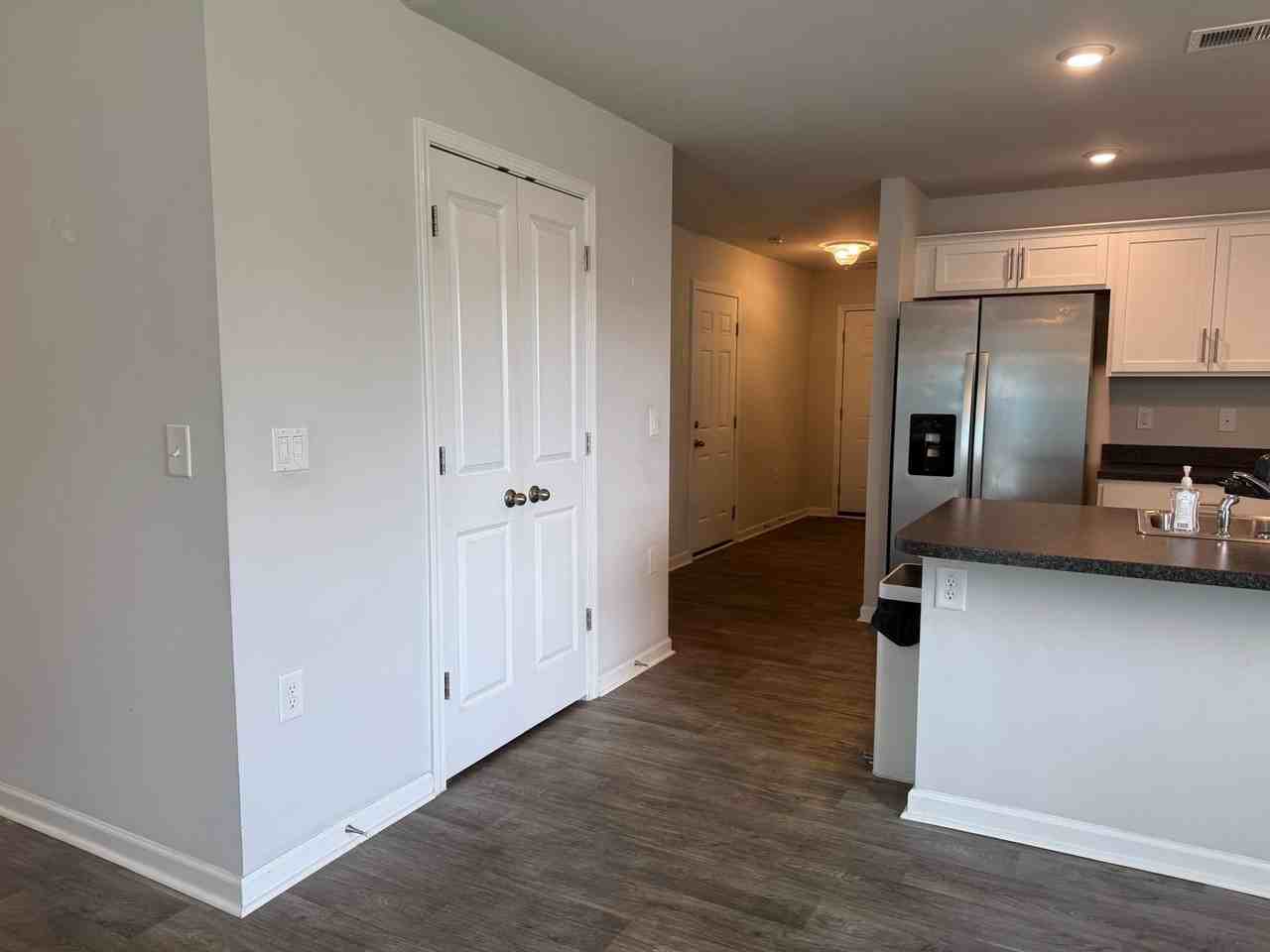 102 Jessica Ct - Photo 6 of 19