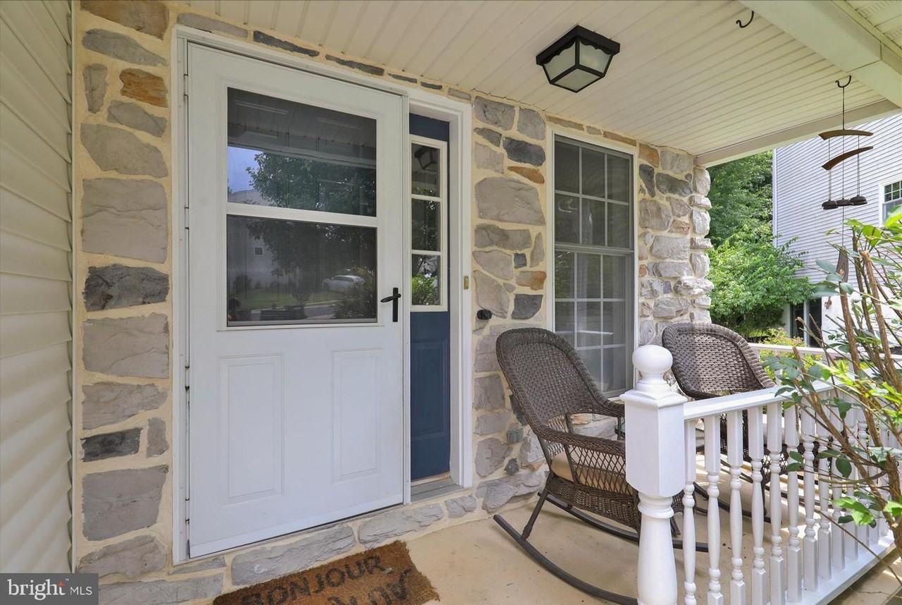53 Heron Rd - Photo 2 of 32