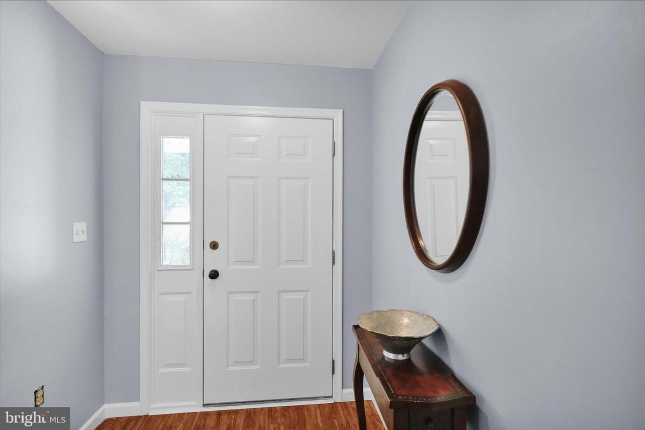 53 Heron Rd - Photo 3 of 32