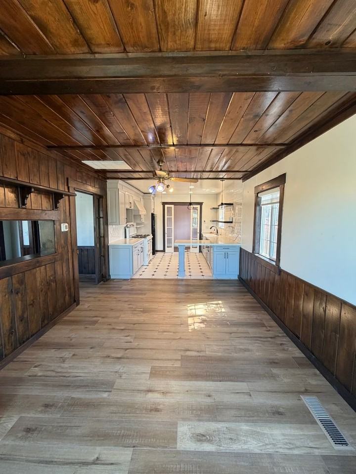 2329 Scenic Ave - Photo 4 of 23
