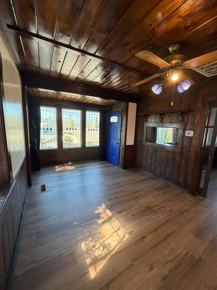2329 Scenic Ave - Photo 5 of 23