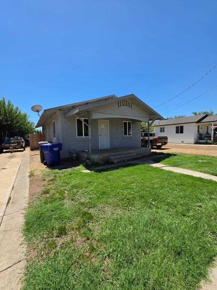 1178 E Park Way - Photo 2 of 25