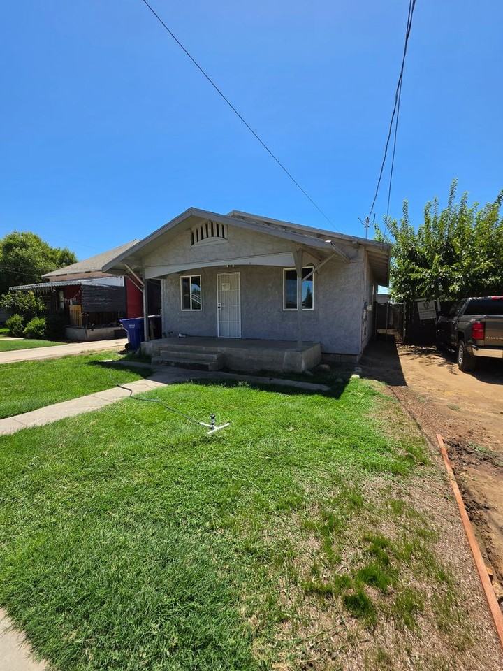 1178 E Park Way - Photo 3 of 25
