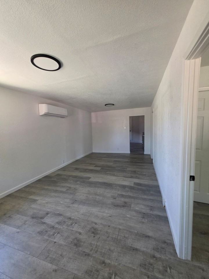 1178 E Park Way - Photo 5 of 25