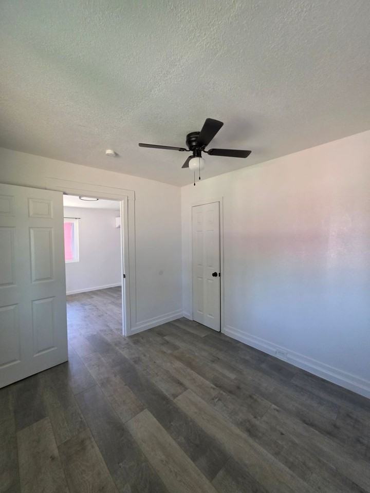 1178 E Park Way - Photo 7 of 25