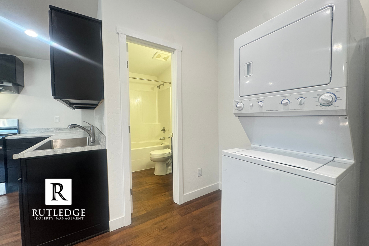 747 Dakota Ave - Photo 6 of 11