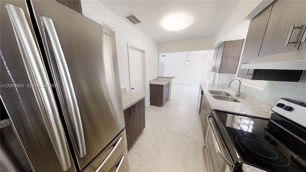 490 490 NW 90th Street ., El Portal, FL 33150 - 2146 #2146 - Photo 2 of 13