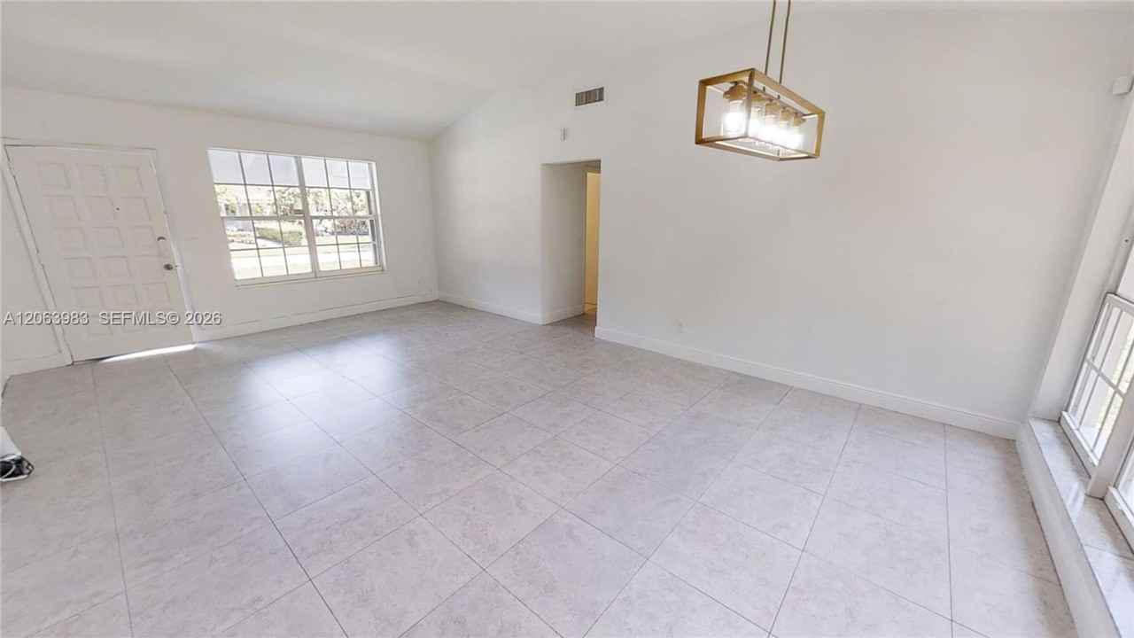 490 490 NW 90th Street ., El Portal, FL 33150 - 2146 #2146 - Photo 4 of 13