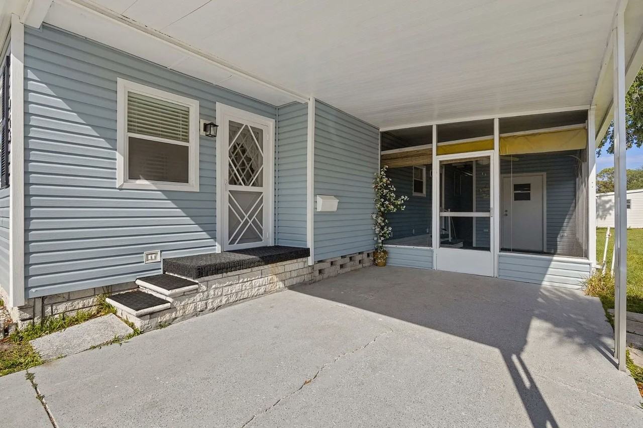 1071 Donegan Rd - Photo 3 of 23