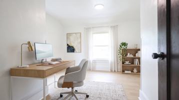 featured image of 1119 W 11th St