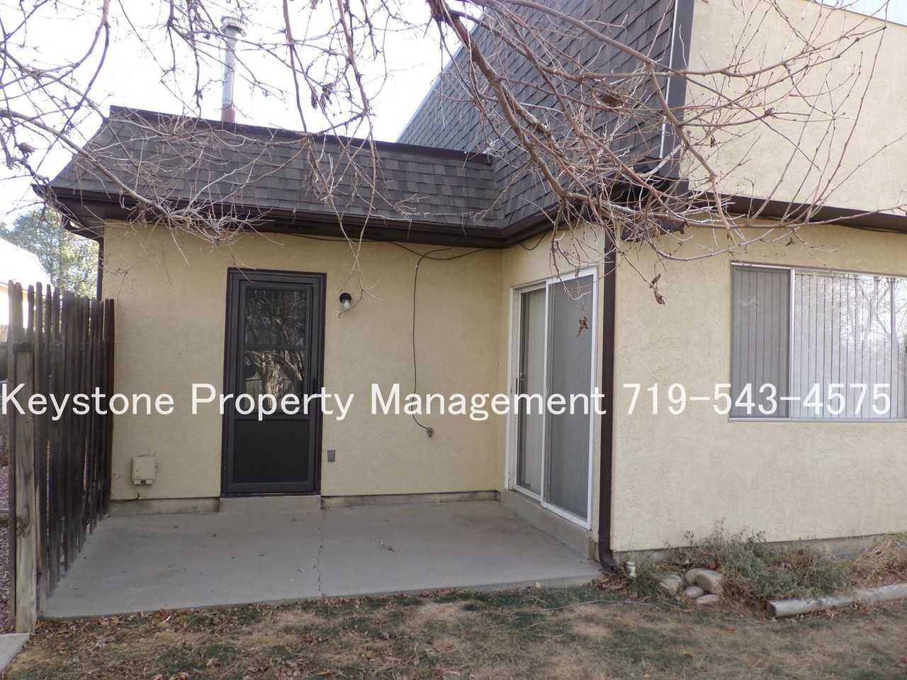 17 Villa Dr - Photo 3 of 24