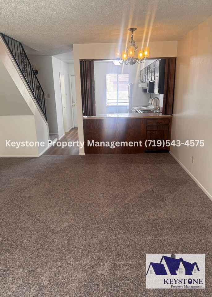 17 Villa Dr - Photo 4 of 24