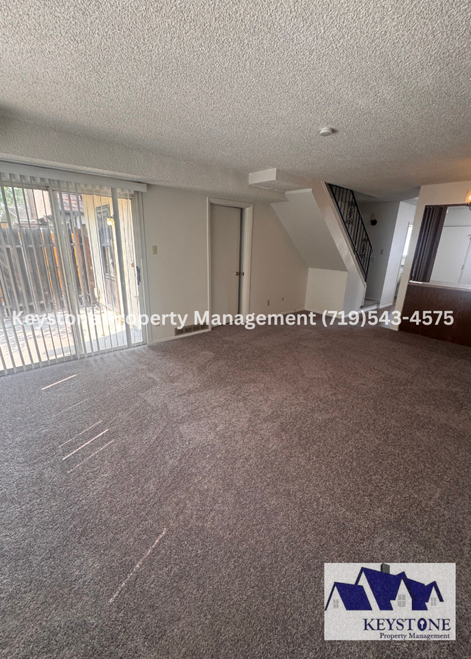 17 Villa Dr - Photo 5 of 24