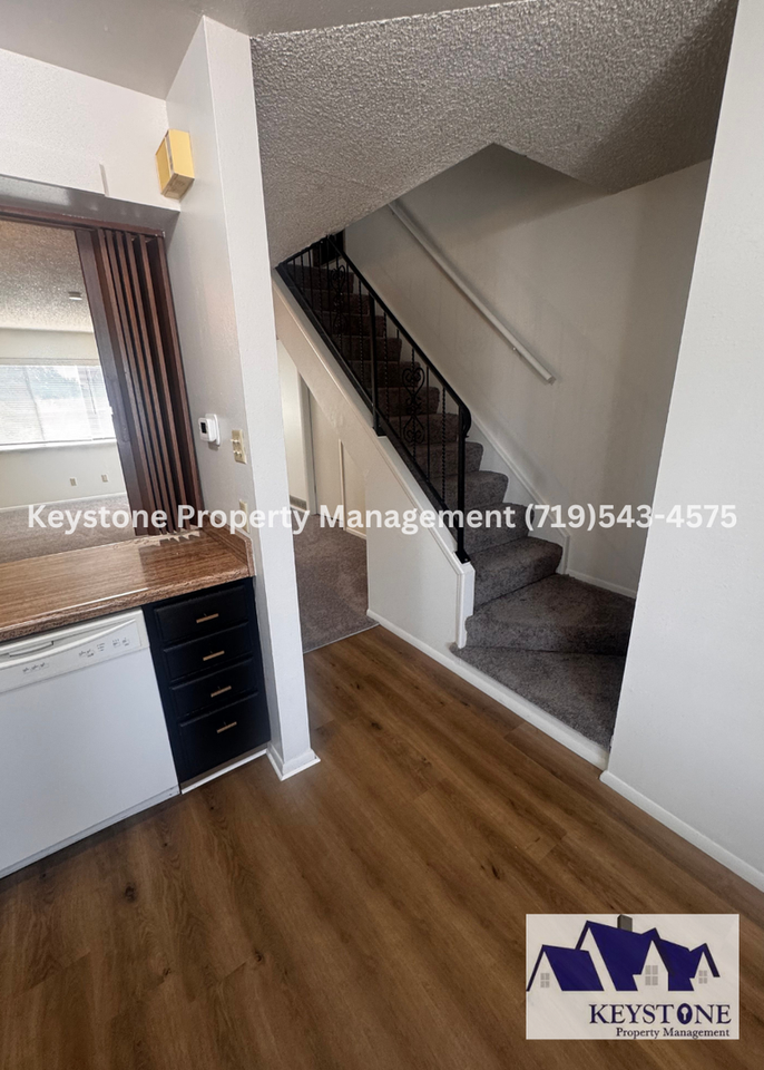 17 Villa Dr - Photo 6 of 22