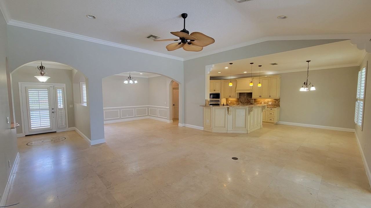 9928 Chardonnay Dr - Photo 3 of 28