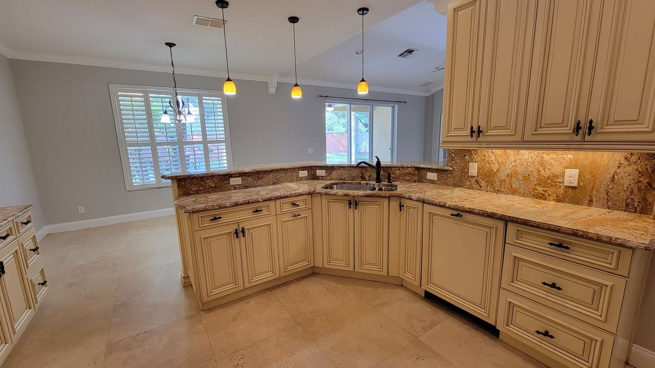 9928 Chardonnay Dr - Photo 7 of 28