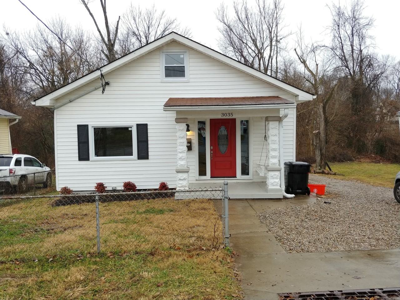 3035 University Rd - Photo 2 of 25