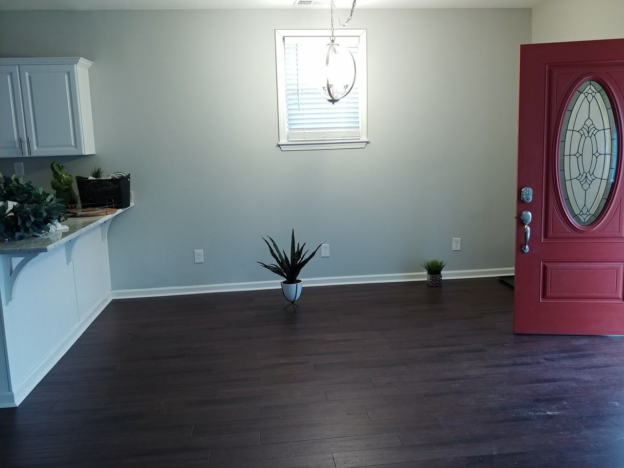 3035 University Rd - Photo 5 of 25