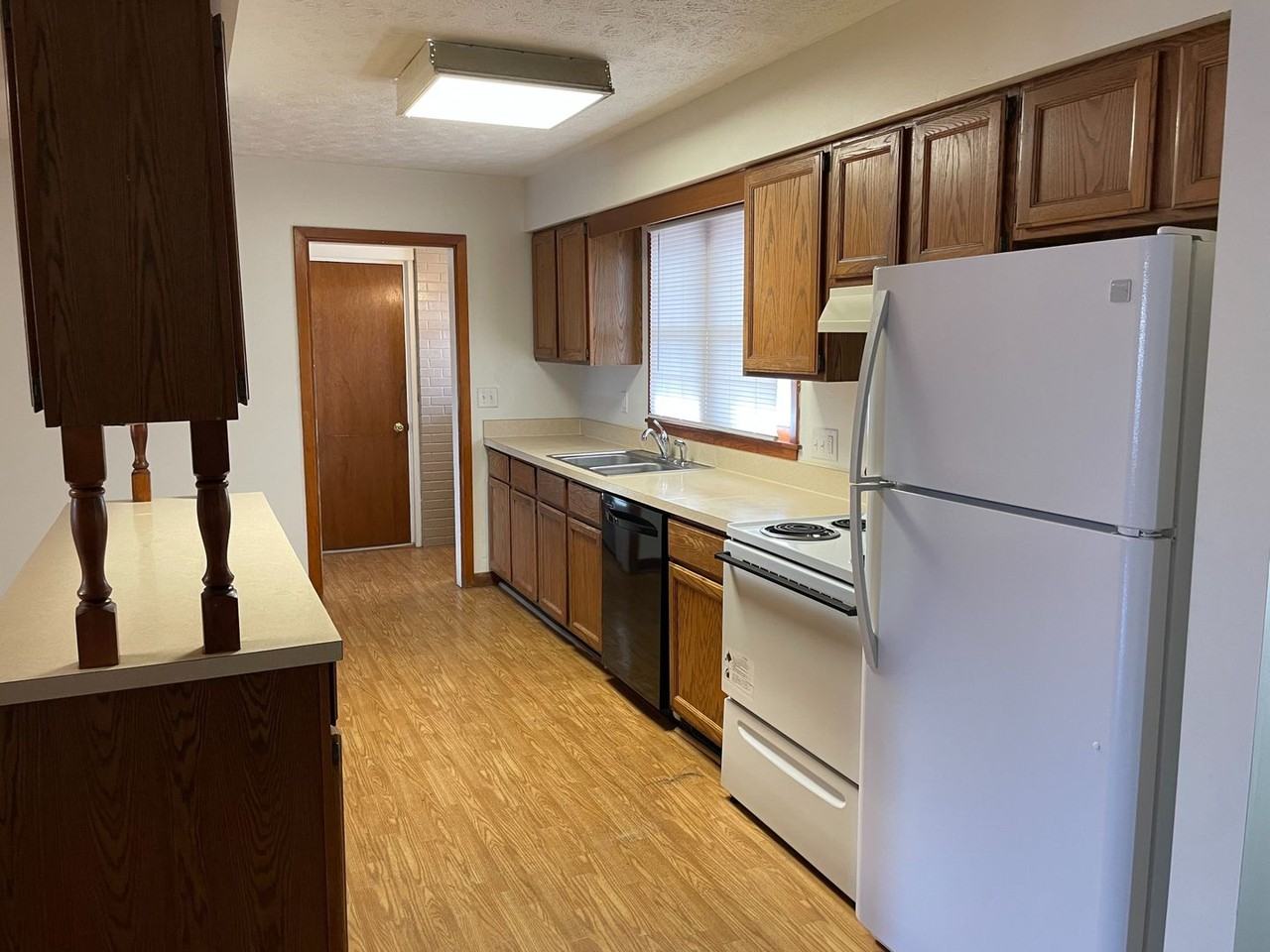 2922 Quivira Ave - Photo 4 of 16