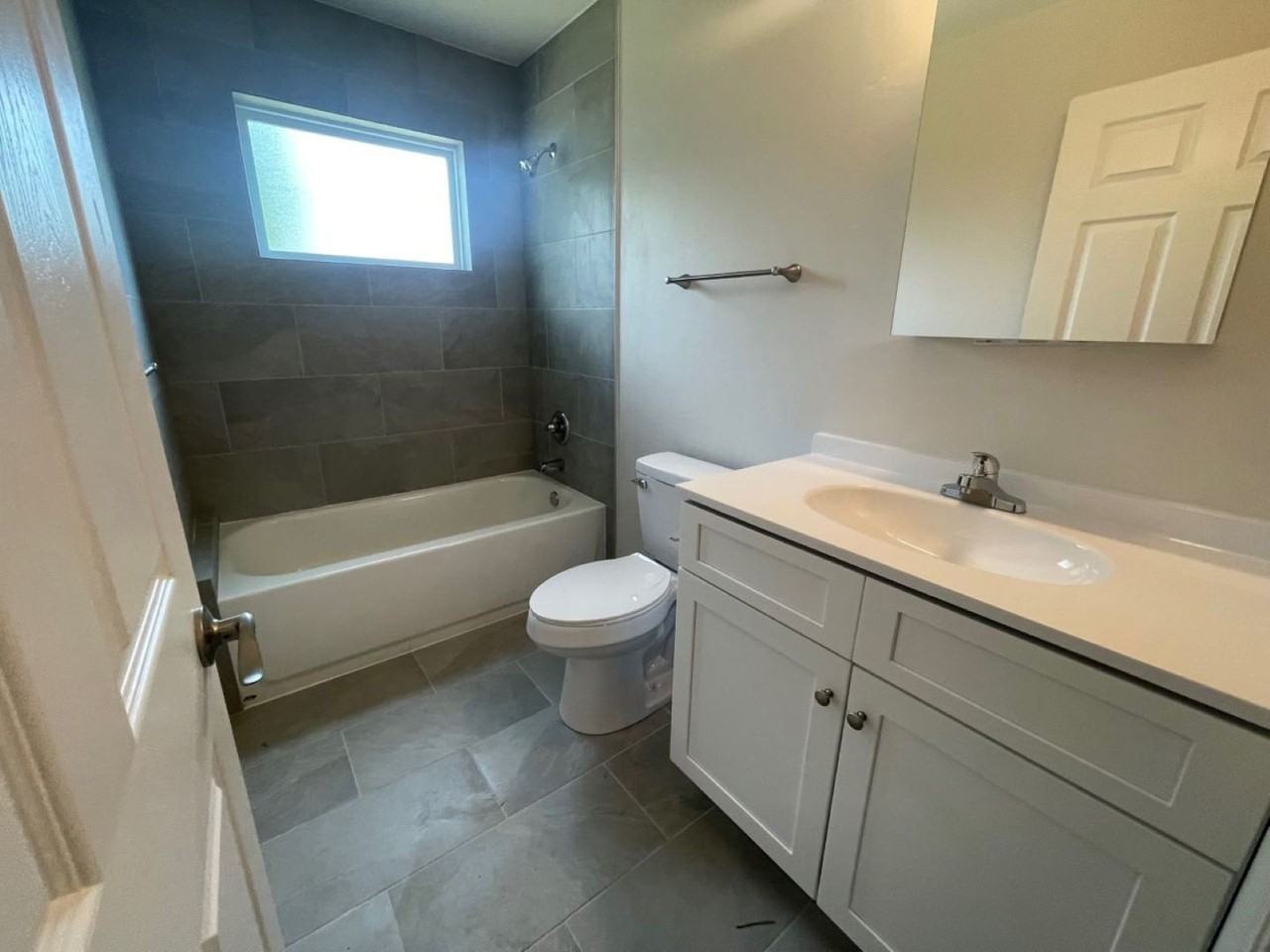 6542 Nw 109th Pl - Photo 6 of 23