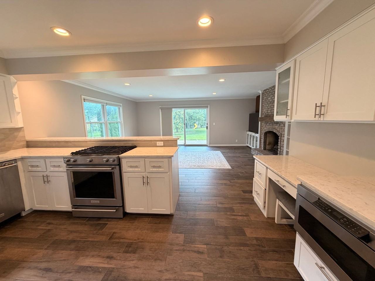 357 Shore Haven Dr Se - Photo 5 of 28