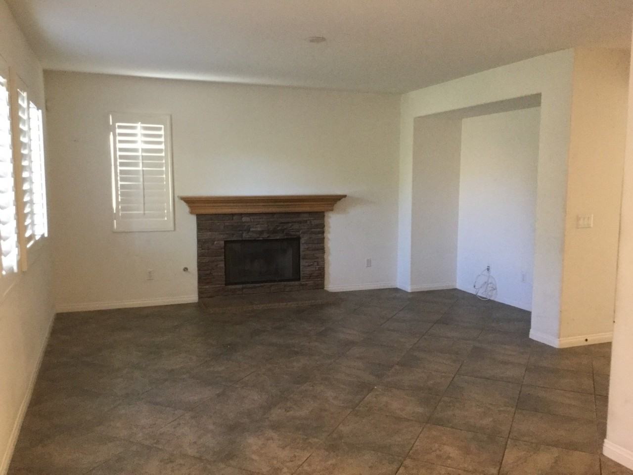 11408 Magnolia St - Photo 6 of 12