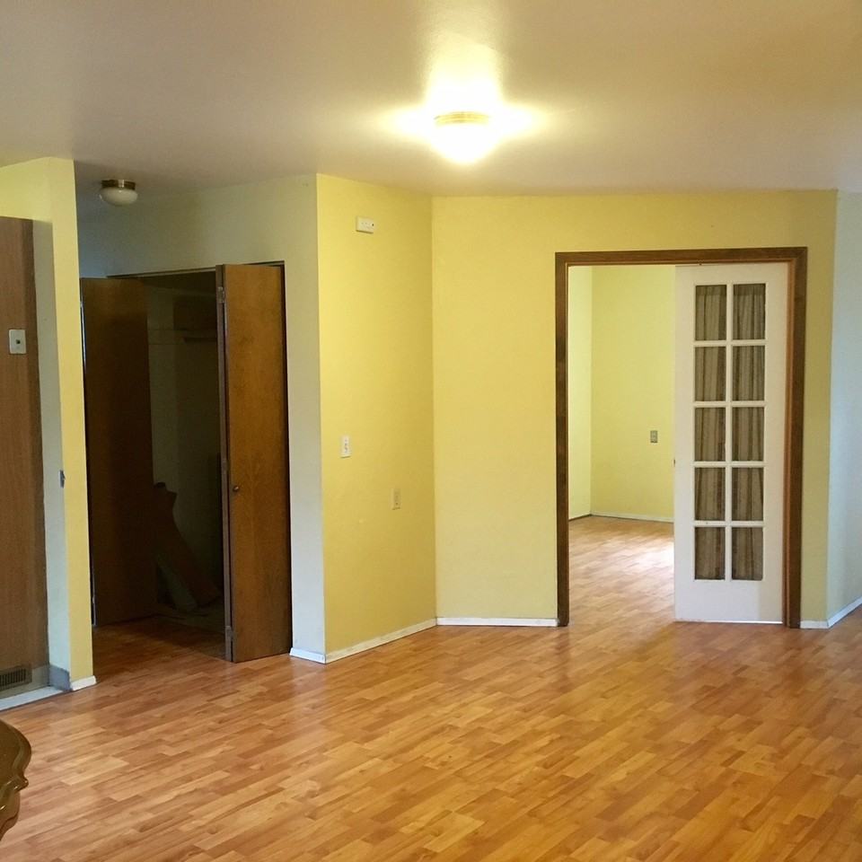 4728 4th Ave Ne - Photo 5 of 25
